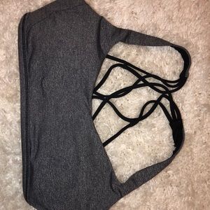 LULU SPORTS BRA NEVER WORN